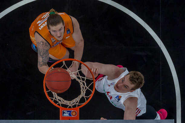 歌上更容易 歌上更容易