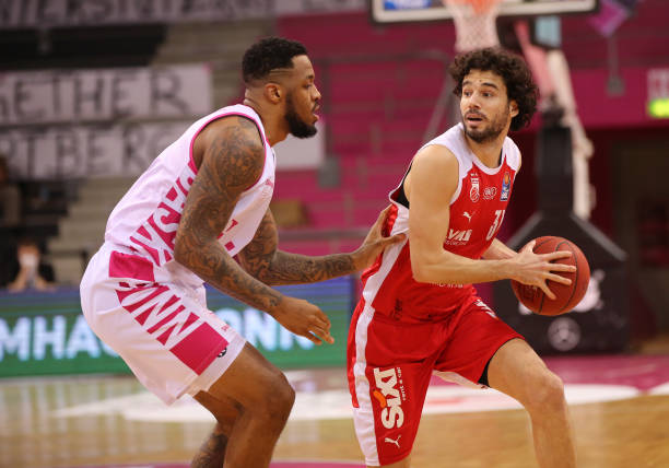 斯的表现与 斯的表现与