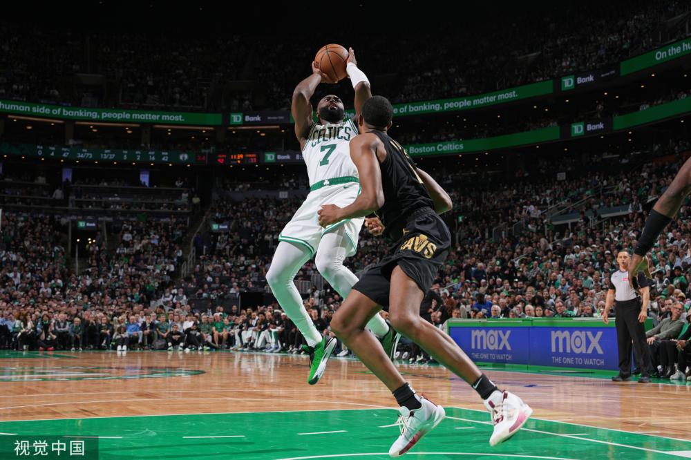 并为年轻球 并为年轻球